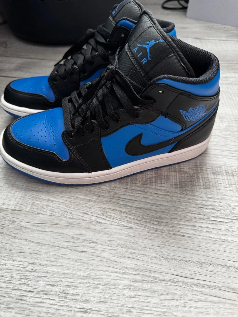 Jordan Low-Top Sneakers in Black and Blue